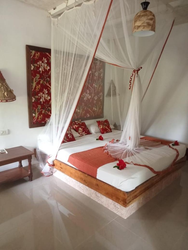 Madiro Hotel Nosy-Be Bagian luar foto